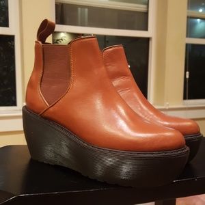 Doc marten wedge boot